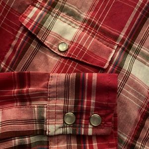 Wrangler long sleeve shirt